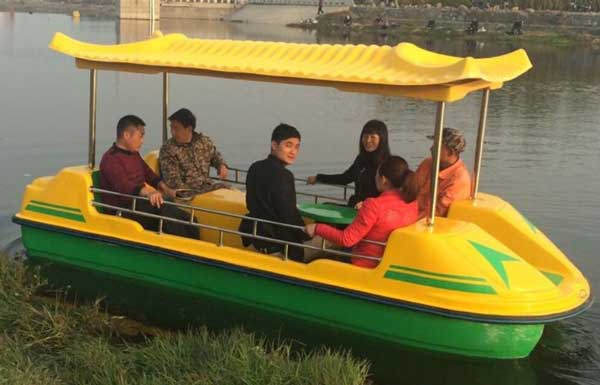 family fun paddle boat for park