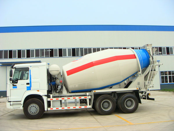 small mixer truck