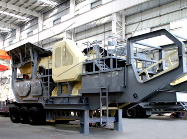 mobile crushing and screening plant