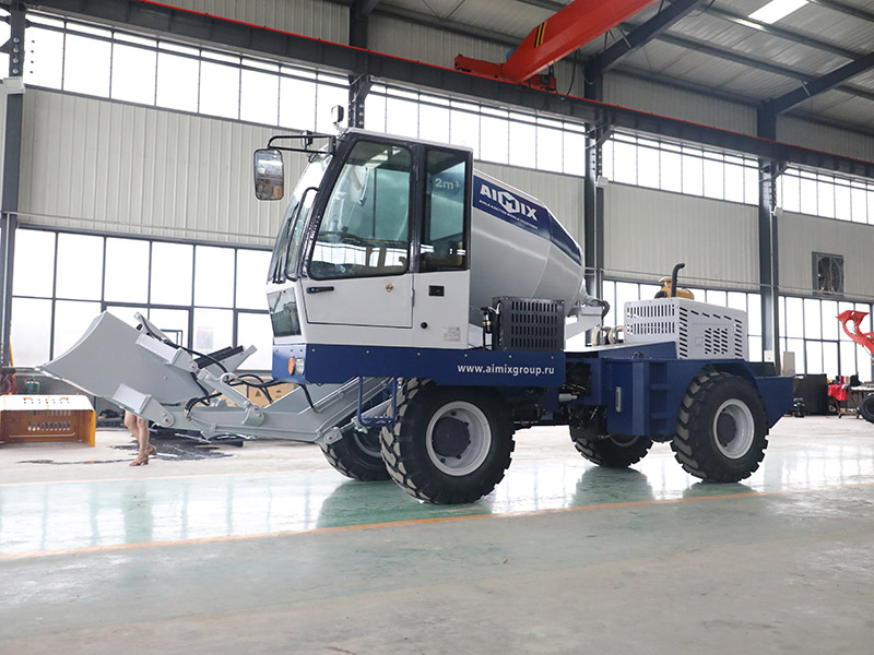 Self Loading Concrete Mixer Truck